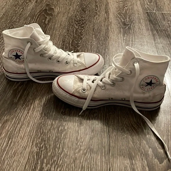 White Converse - Picture 1 of 6